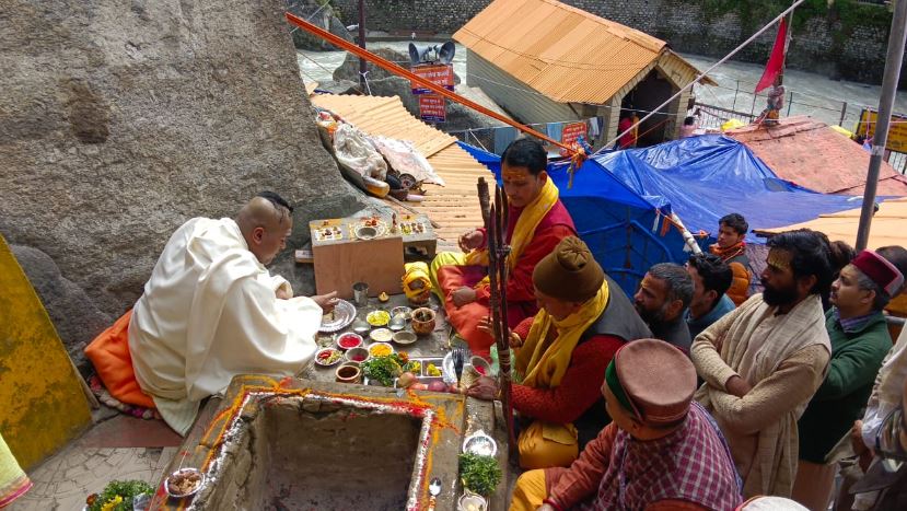 प्रभारी रावल पद पर विराजमान हेतु श्री बदरीनाथ धाम में धार्मिक अनुष्ठान हुए शुरू