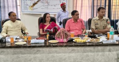 सांसद हेमा मालिनी ने मुड़िया पूर्णिमा मेला की समीक्षा बैठक मैं तैयारी को परखा