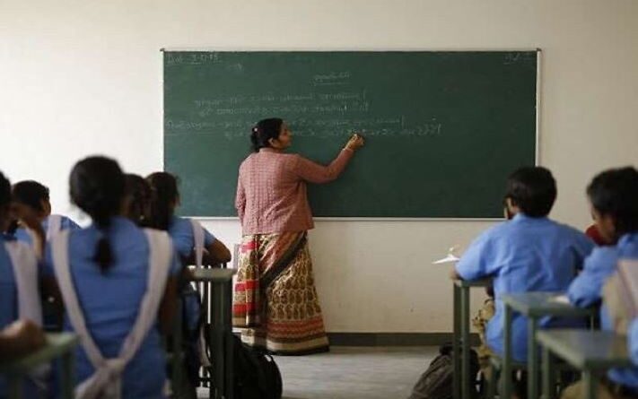 स्थानांतरण नीति पर अटका निर्णय, शिक्षकों के तीन हजार आवेदन लंबित।