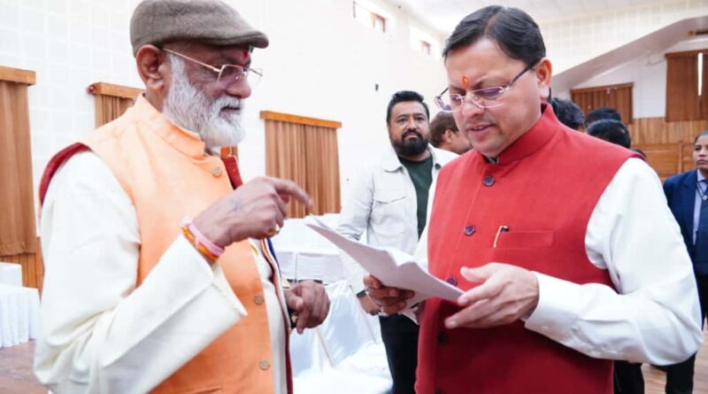 मुख्यमंत्री ने मुख्यमंत्री कैंप कार्यालय में आयोजित जनता मिलन कार्यक्रम में नागरिकों से रूबरू होकर उनकी जनसमस्याएं सुनीं।