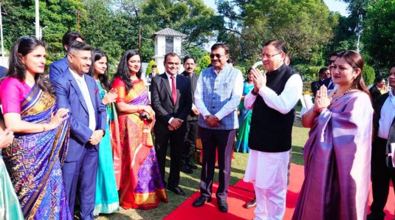 IAS अधिकारियों के साथ अनौपचारिक चर्चा में सीएम धामी ने कहा— “यह दशक उत्तराखंड को समर्पित है।”