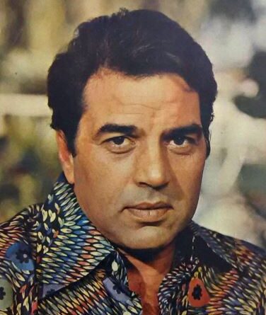 बॉलीवुड के दिग्गज अभिनेता धर्मेंद्र का हुआ निधन, 89 वर्ष की उम्र में ली अंतिम सांस