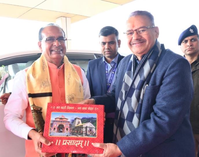 मंत्री गणेश जोशी ने उत्तराखण्ड आगमन पर केंद्रीय कृषि मंत्री शिवराज सिंह चौहान का किया स्वागत