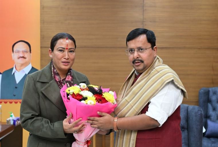 कैबिनेट मंत्री रेखा आर्या ने भाजपा के नवनियुक्त कार्यकारी राष्ट्रीय अध्यक्ष नितिन नबीन से की शिष्टाचार भेंट