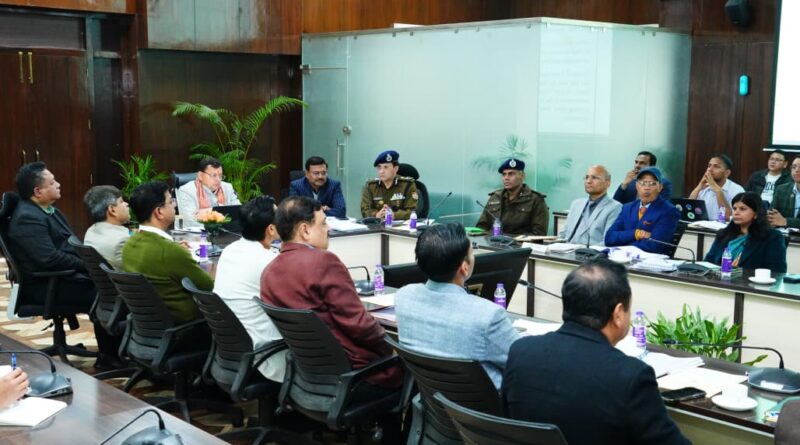 सीएम धामी के सख्त निर्देश कानून व्यवस्था से कोई समझौता नहीं, लैंड फ्रॉड पर बनेगा सख्त कानून, दोषियों को नहीं मिलेगी राहत