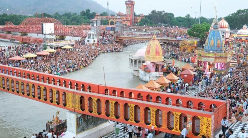 पर्यटकों की बढ़ती संख्या ने बनाया नया कीर्तिमान, 2025 में 6 करोड़ से अधिक सैलानी पहुंचे उत्तराखण्ड