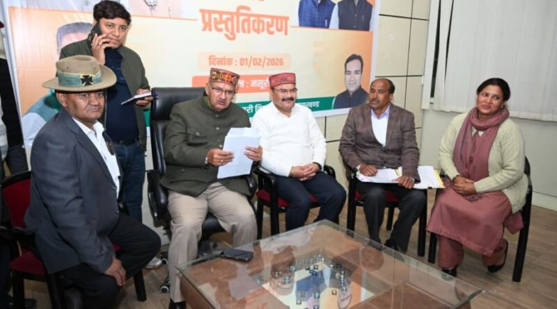 सैनिक कल्याण मंत्री गणेश जोशी से पूर्व सैनिकों ने की मुलाकात