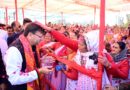 सीएम धामी ने जनसमुदाय संग साझा की उत्सव की खुशियां जनता ने पुष्पवर्षा कर किया भव्य स्वागत