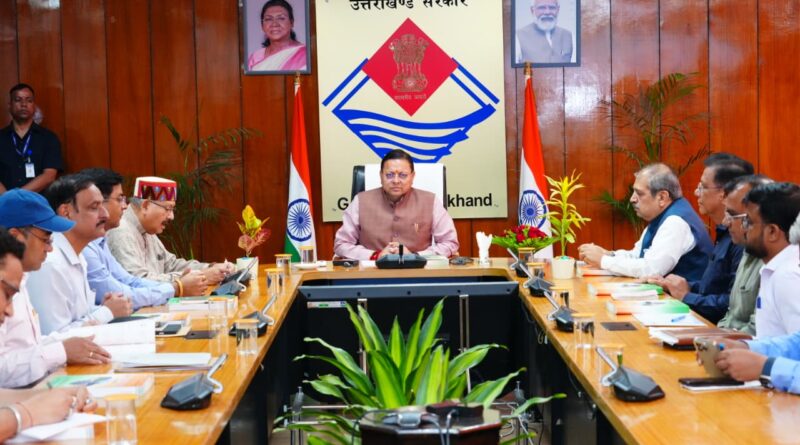 मुख्यमंत्री पुष्कर सिंह धामी ने लोक निर्माण विभाग की मास्टर प्लान पुस्तिका का किया विमोचन