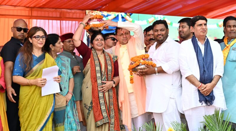 संत रविदास जयंती पर CM धामी ने किया समरसता संकल्प का आह्वान, कलश बंधन महारैली को दिखाई हरी झंडी