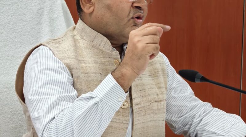 उत्तराखंड में भारी बारिश का अलर्ट: सीएम धामी ने सभी विभागों को 24×7 अलर्ट मोड पर रहने के दिए निर्देश