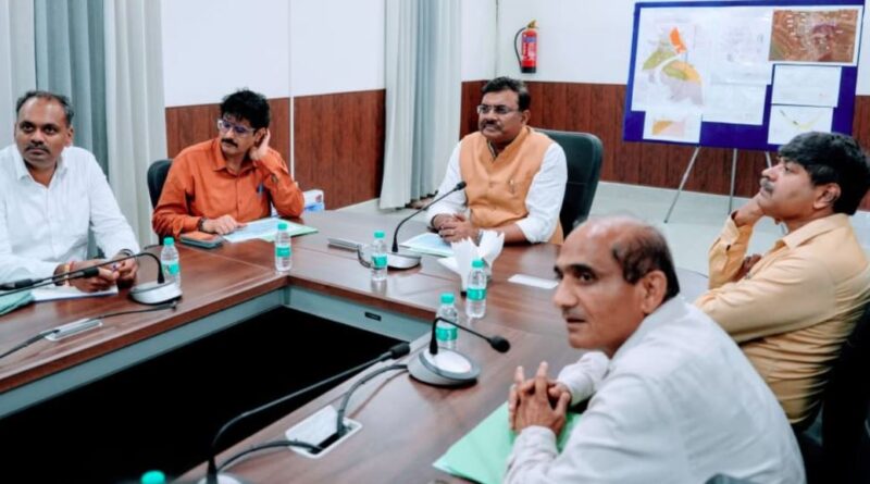 मुख्य सचिव ने किया लखवाड़ बहुउद्देशीय परियोजना का स्थलीय निरीक्षण