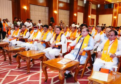 CM धामी ने देहरादून में सुना ‘मन की बात’ का 137वां संस्करण, बोले- राष्ट्र निर्माण में सक्रिय भागीदारी के लिए प्रेरित करता है कार्यक्रम