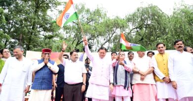 मुख्यमंत्री धामी ने हर घर तिरंगा यात्रा कार्यक्रम में किया प्रतिभाग, प्रदेशवासियों से स्वतंत्रता दिवस पर अपने घरों में तिरंगा फहराने का किया आवाह्न