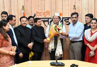 मुख्यमंत्री पुष्कर सिंह धामी के जन्मदिवस पर मुख्यमंत्री आवास में उमड़ा आत्मीयता का माहौल, मंत्रीगण, अधिकारी-कर्मचारी और जनप्रतिनिधियों ने दी शुभकामनाएं